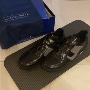 NEW Donald J Pliner Men’s Sneaker